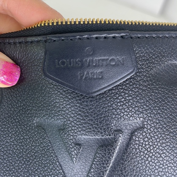 LOUIS VUITTON Empreinte Monogram Giant Multi Pochette Accessories Black - Picture 7 of 9